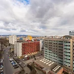 Bright With Parking & Balcony דירה *