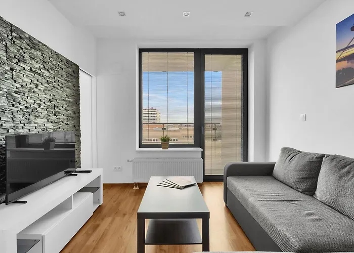 Bright With Parking & Balcony Apartment Bratislava