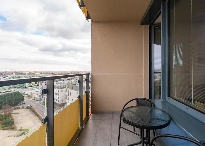 Bright With Parking & Balcony Lejlighed Bratislava