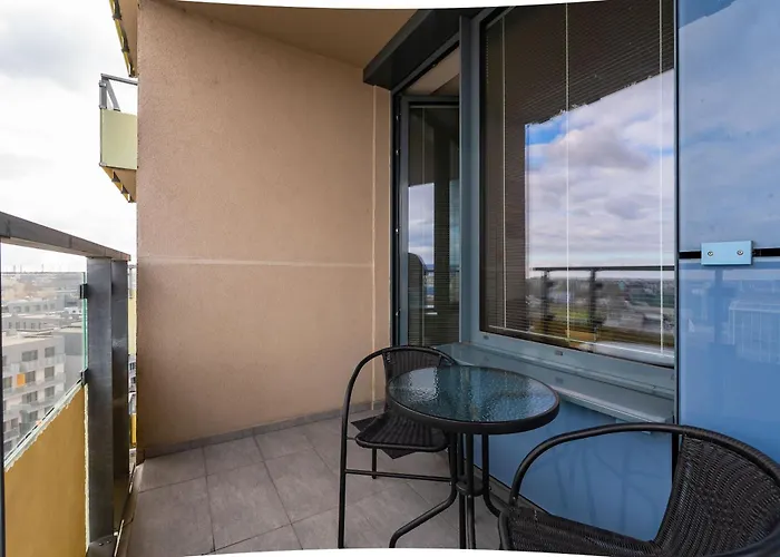 Bright With Parking & Balcony Daire *