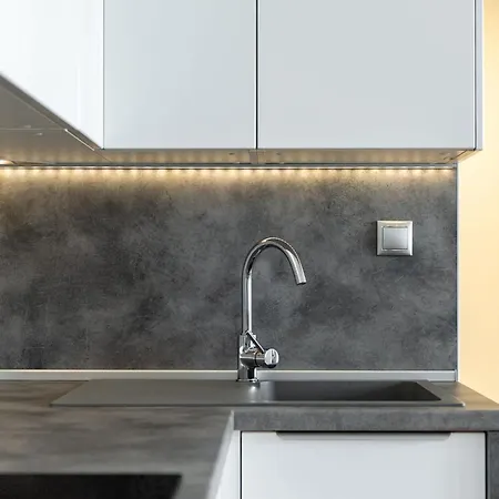 Bright With Parking & Balcony Apartamento Bratislava