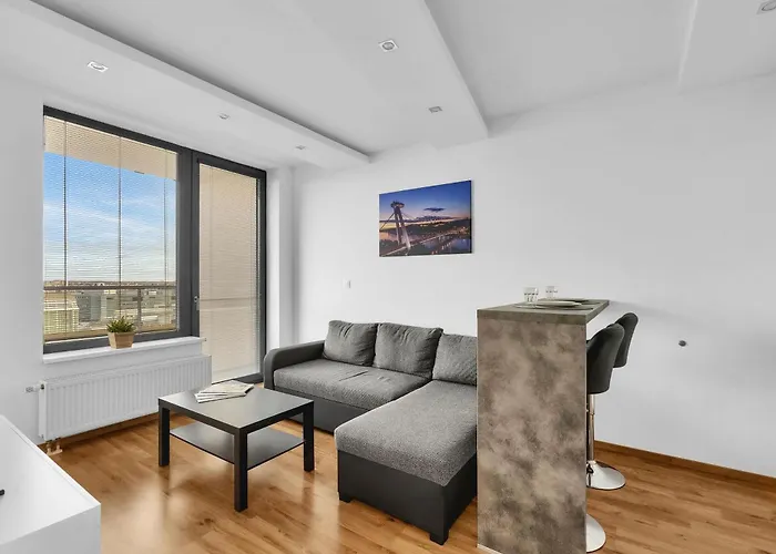 Bright With Parking & Balcony Pressburg